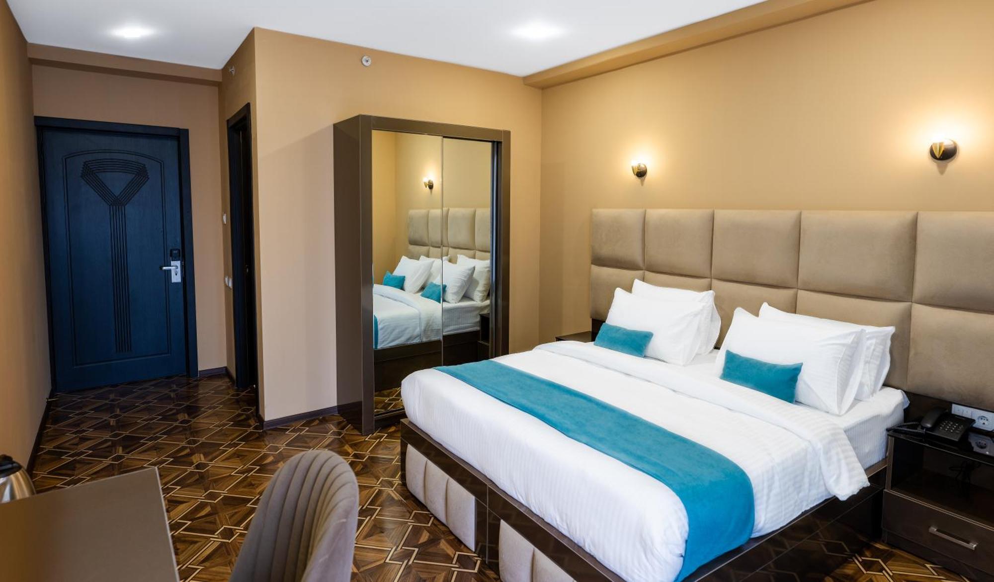 Hotel Residence Plaza Тбілісі Номер фото