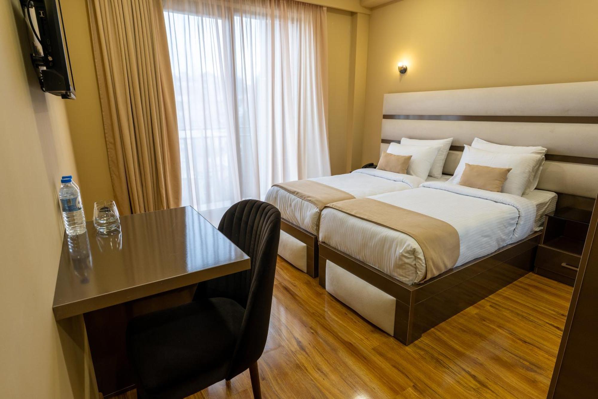 Hotel Residence Plaza Тбілісі Номер фото